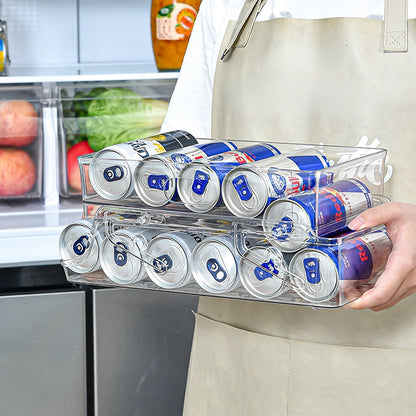Ein durchsichtiger Kühlschrank-Organizer aus Kunststoff für Getränkebehälter wie Limonade, Wasser usw.